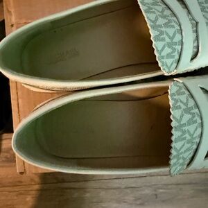 Michael Kors Women's Gray Patterned Flats